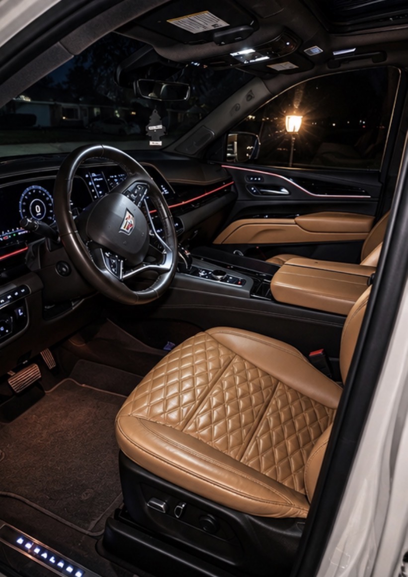 DW Cadillac — Front cabin
